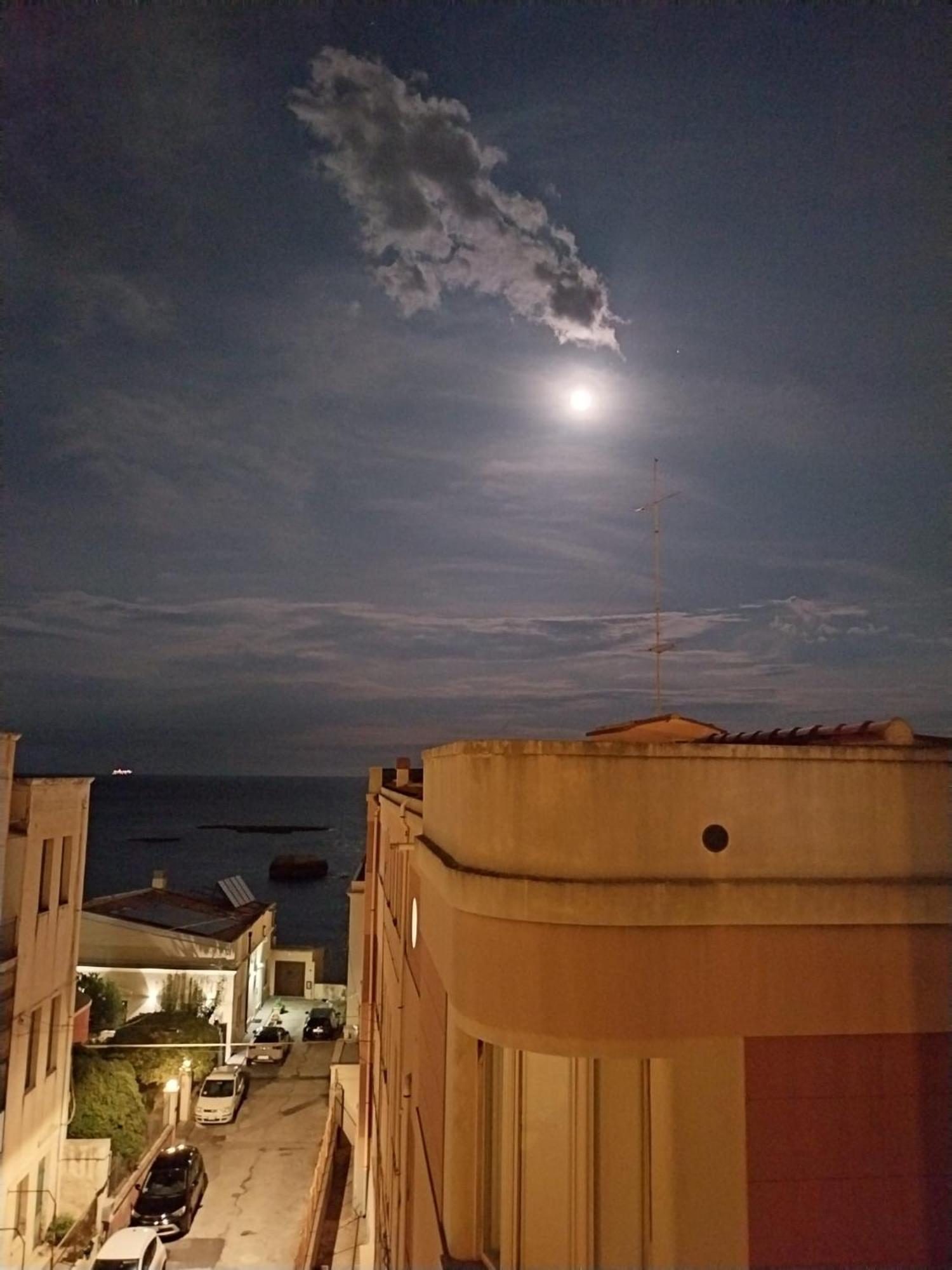 Sea View Apartment Сиракузы Экстерьер фото